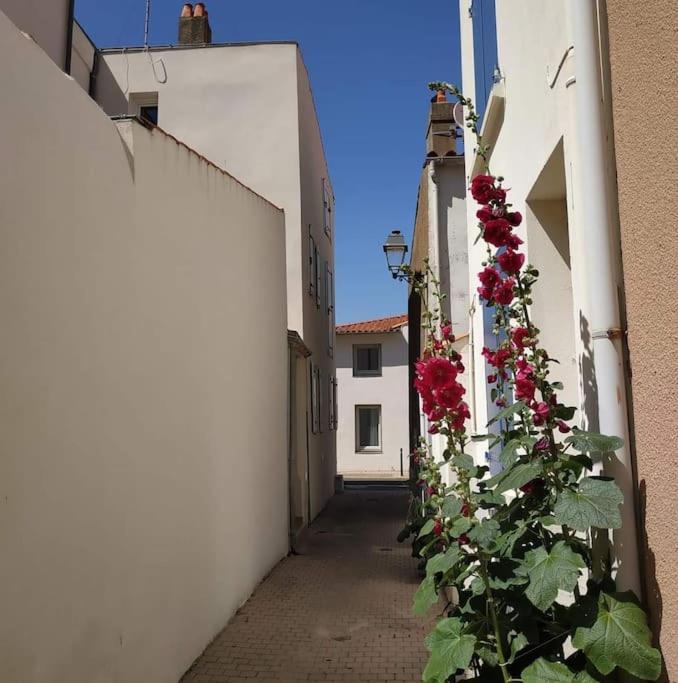 Le Cosy T2 Hypercentre ! Parking Inclus Et La Plage A 2 Min ! Les Sables-d'Olonne Exterior photo