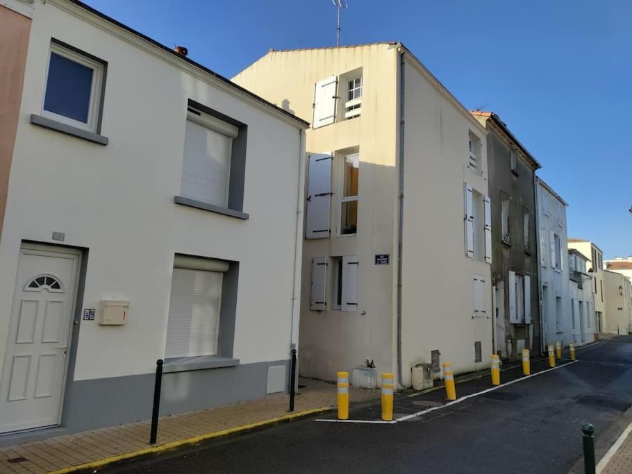 Le Cosy T2 Hypercentre ! Parking Inclus Et La Plage A 2 Min ! Les Sables-d'Olonne Exterior photo